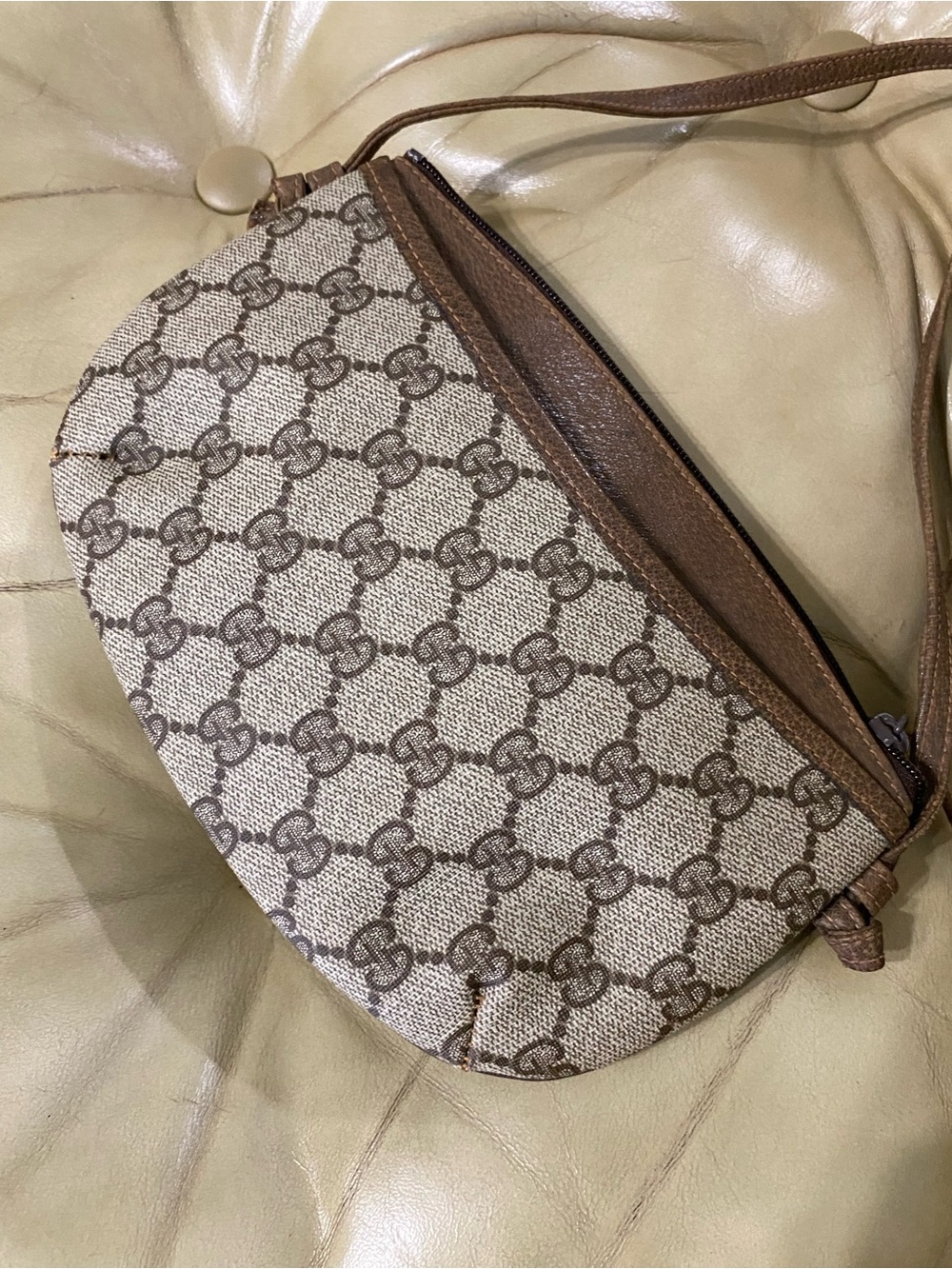Vintage Gucci Crossbody GG Monogram Authentic - Picture 4 of 16